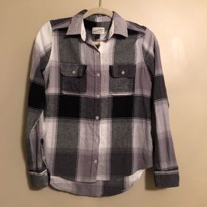 Button down shirt. Universal thread. Small